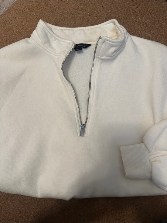 Banana Republic Other - Cropped cream Banana Republic 1/4 zip sweatshirt